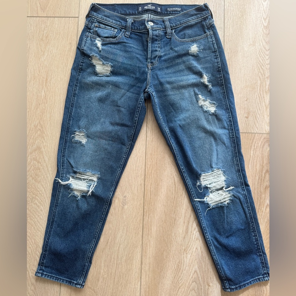 Hollister Low-Rise Crop Boyfriend Jeans (Size: 26) 👖✨
